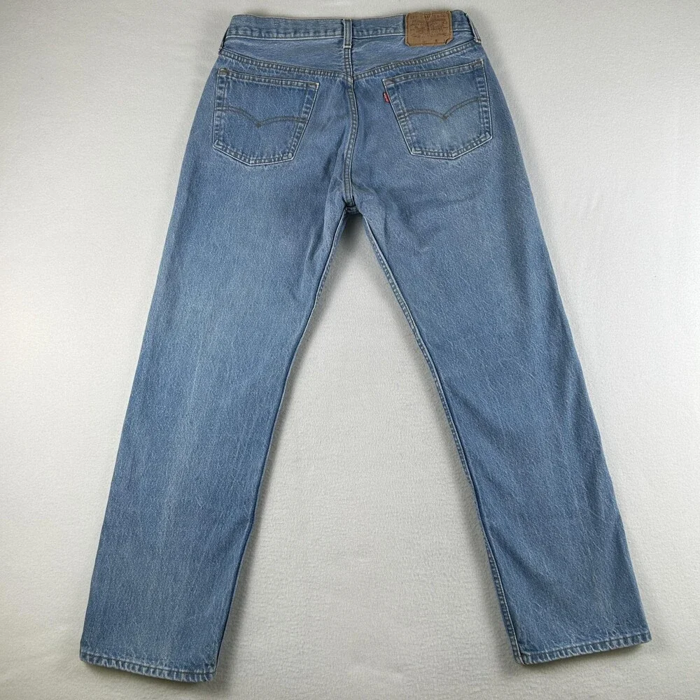 Vintage Levis 501 Jeans Mens 33x30 Light Wash Denim Straight Button Fly USA 90s
